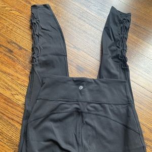 Lululemon leggings black